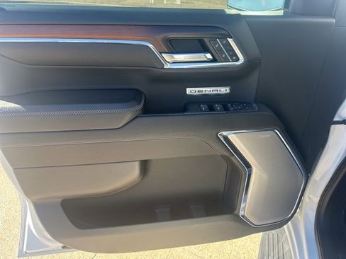 Used 2024 GMC Sierra 1500 Denali w/ Technology Package image 5