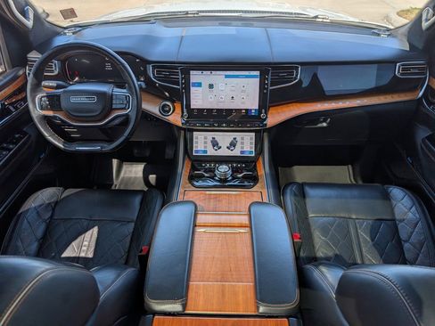 Used 2022 Jeep Grand Wagoneer Series III w/ Rear Seat Video Group 1 image 25