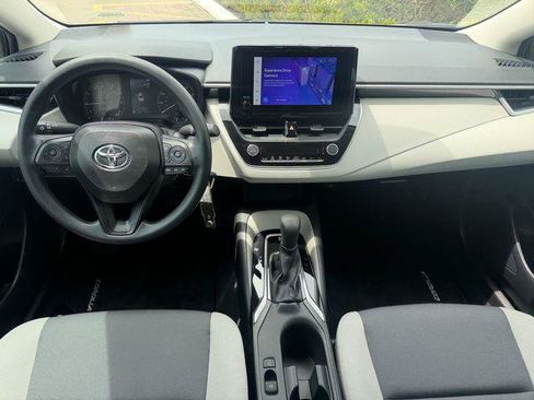 Certified 2025 Toyota Corolla LE FWD image 9