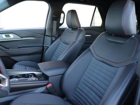 New 2026 Ford Explorer ST-Line image 21