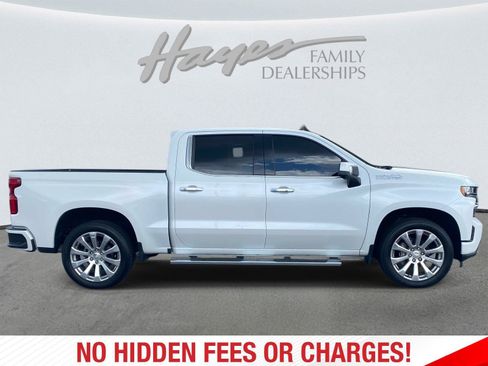 Used 2019 Chevrolet Silverado 1500 High Country w/ Technology Package AWD/4WD image 2