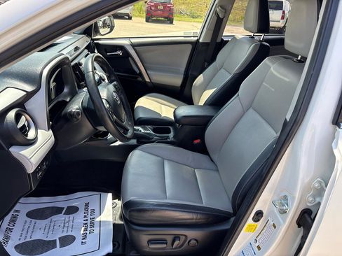 Used 2018 Toyota RAV4 Limited w/ Advanced Technology Package AWD/4WD image 18