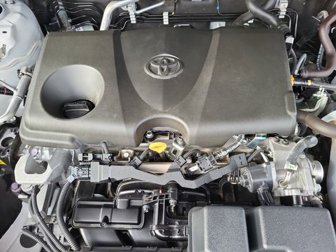 Used 2025 Toyota RAV4 XLE image 16