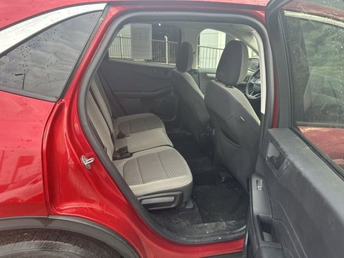 Used 2022 Ford Escape SE w/ Cold Weather Package image 12