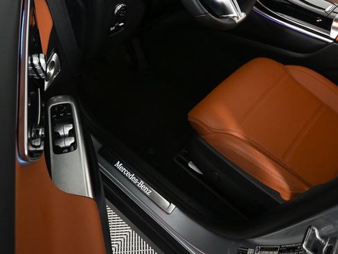 Certified 2026 Mercedes-Benz GLC 300 image 7