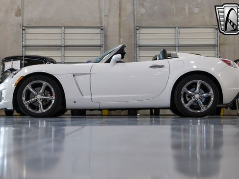 Used 2008 Saturn Sky Red Line image 4