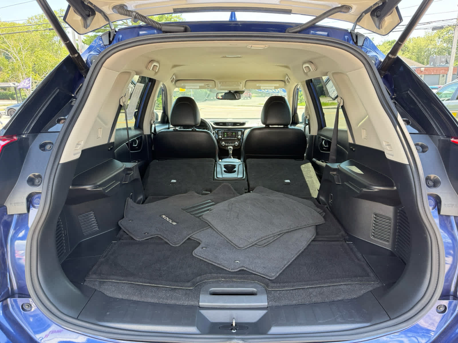 Used 2020 Nissan Rogue SL AWD/4WD image 14