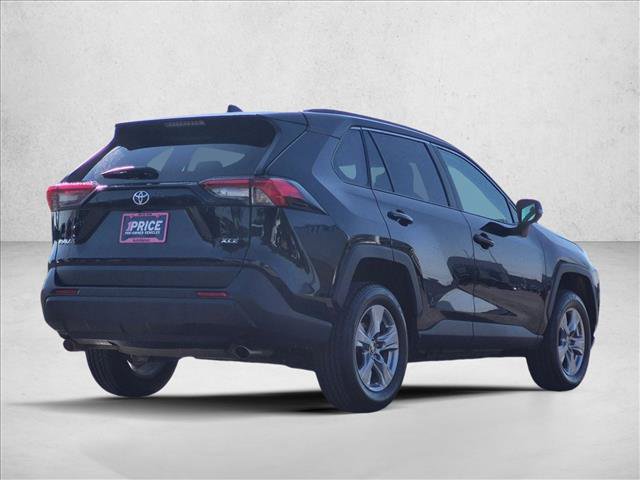 Used 2025 Toyota RAV4 XLE FWD image 5