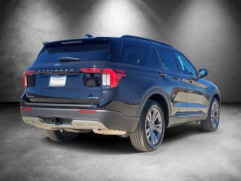 New 2026 Ford Explorer Active w/ Active Comfort Package AWD/4WD image 3