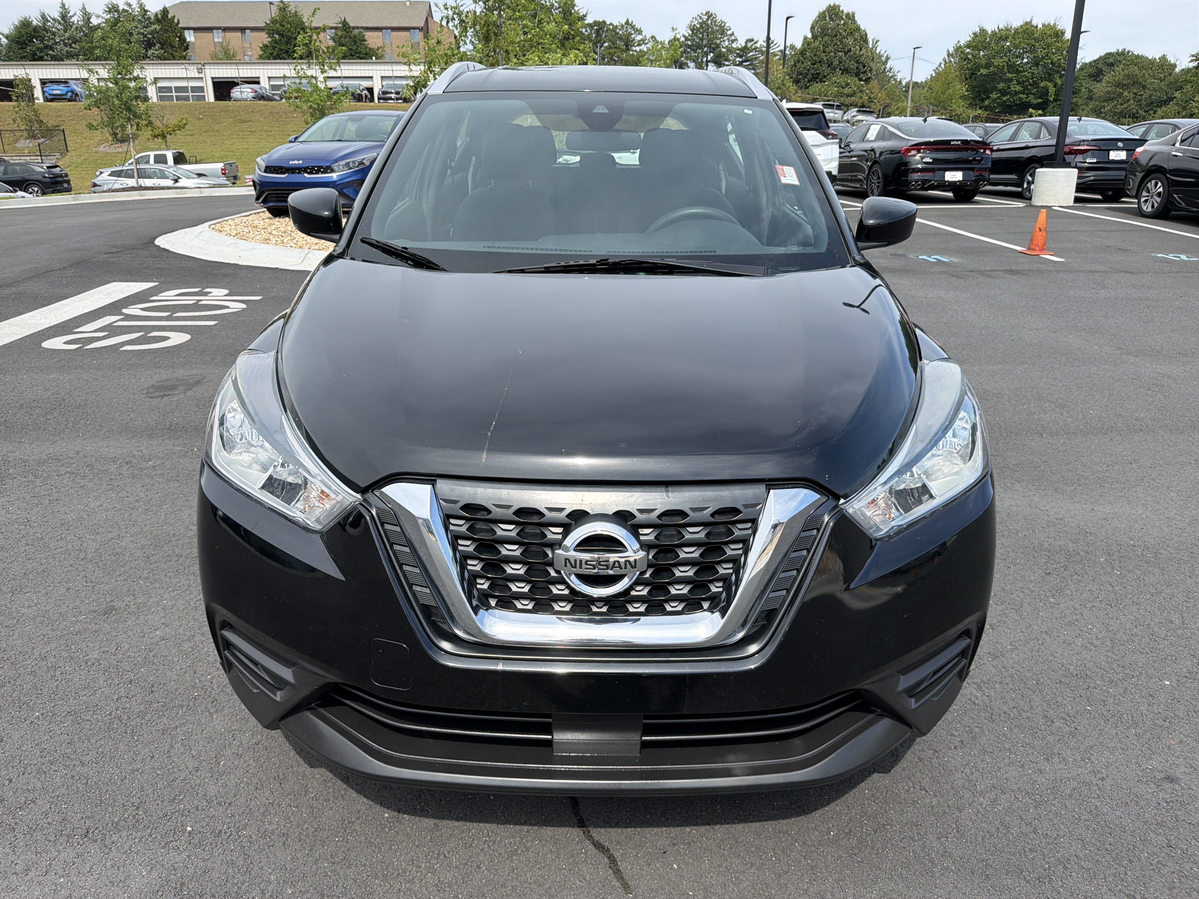 Used 2020 Nissan Kicks SV FWD image 2