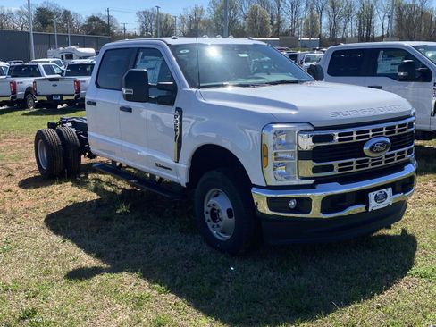 New 2026 Ford F350 XL w/ XL Chrome Package AWD/4WD image 1