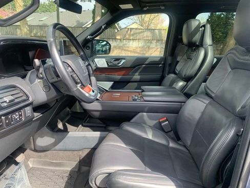 Certified 2023 Lincoln Navigator L Reserve AWD/4WD image 15