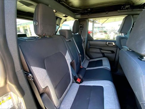 Used 2025 Ford Bronco Big Bend image 18