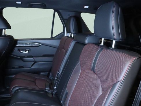 New 2025 Honda Pilot Black Edition image 7