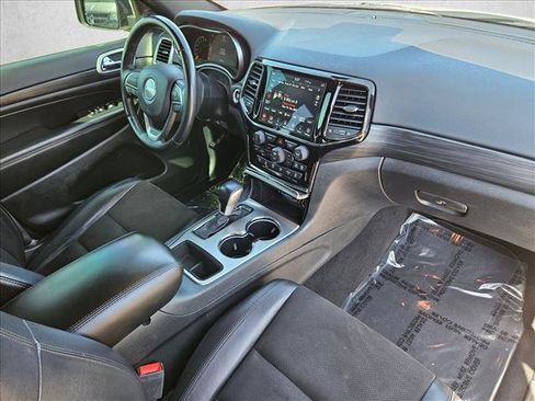 Used 2020 Jeep Grand Cherokee Altitude RWD image 28