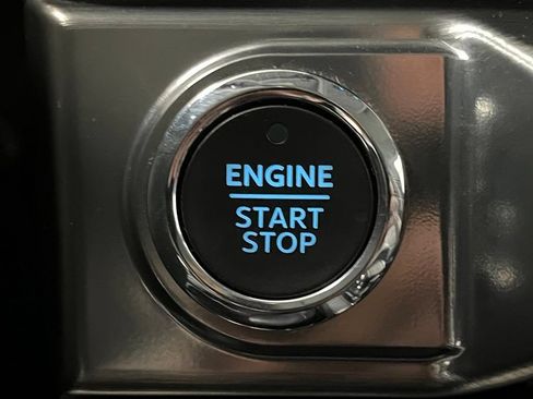Used 2023 Ford F150 Lariat AWD/4WD image 34
