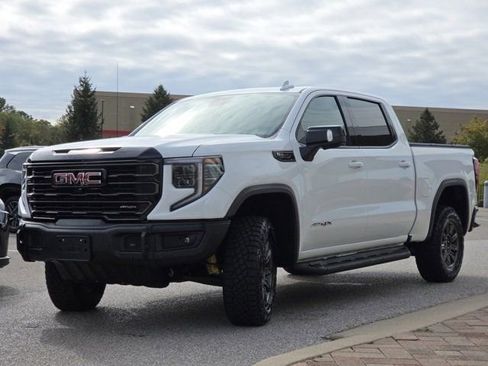 Used 2024 GMC Sierra 1500 AT4X image 29