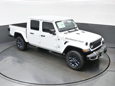 New 2026 Jeep Gladiator Sport AWD/4WD image 27