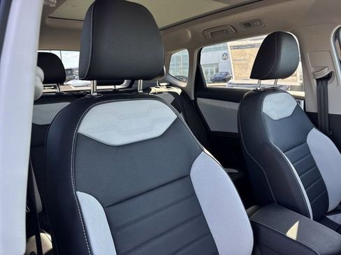 New 2026 Volkswagen Taos SEL image 25