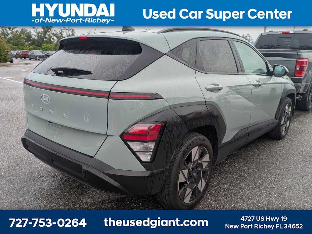 Used 2024 Hyundai Kona SEL FWD image 2