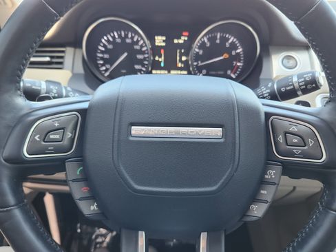 Used 2015 Land Rover Range Rover Evoque Pure Premium AWD/4WD image 7