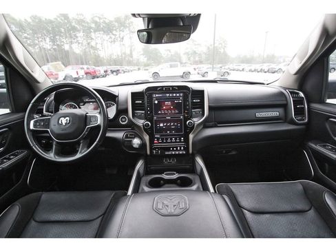 Used 2022 RAM 1500 Laramie w/ Laramie Southwest Edition image 12