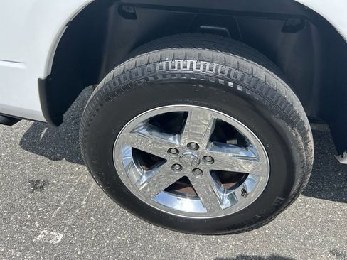 Used 2019 RAM 1500 Classic SLT w/ Luxury Group AWD/4WD image 15