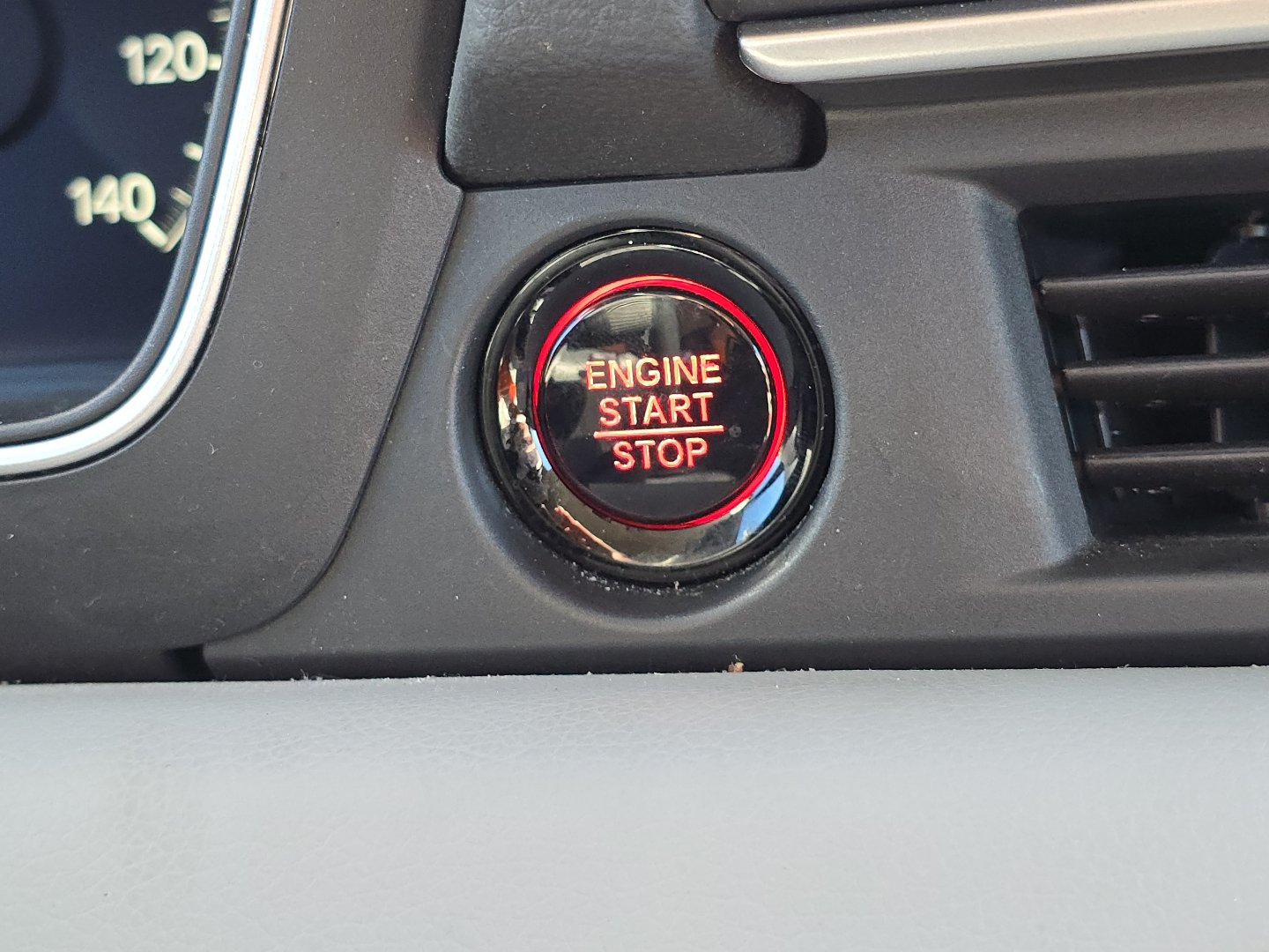 Used 2025 Honda Pilot EX-L image 30