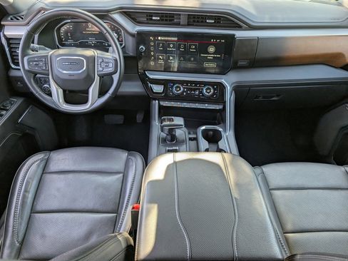 Used 2024 GMC Sierra 1500 Denali RWD image 9