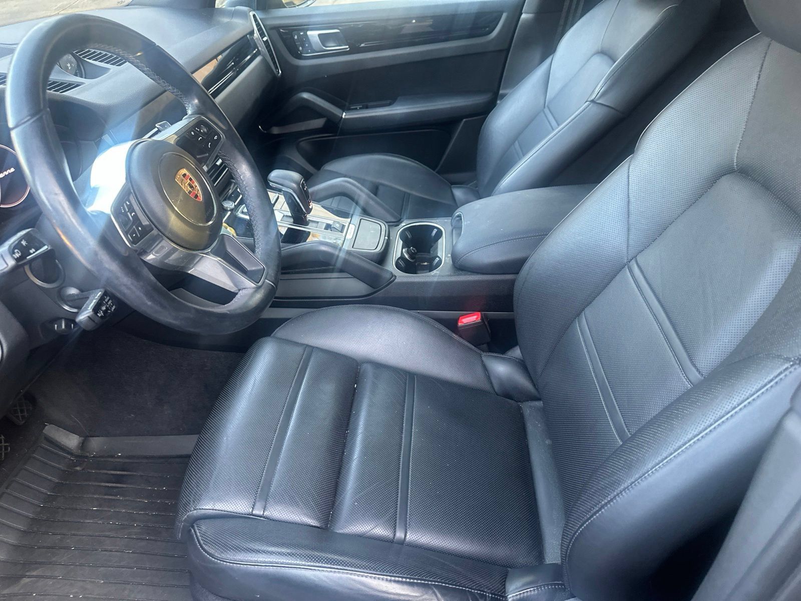 Used 2023 Porsche Cayenne AWD/4WD image 13
