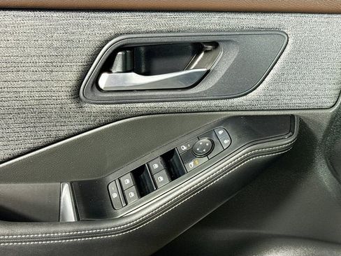 Certified 2023 Nissan Rogue SV AWD/4WD image 15
