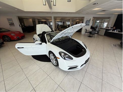 Used 2019 Porsche 718 Boxster image 41