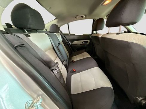 Used 2014 Chevrolet Cruze LS image 24