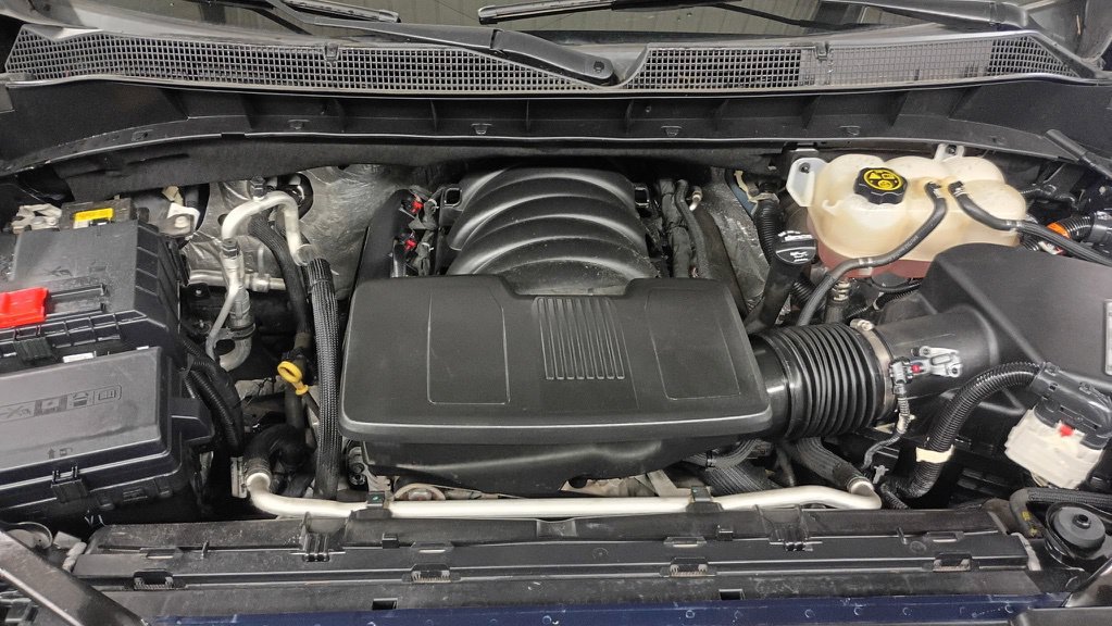 Used 2021 Chevrolet Silverado 1500 RST w/ Convenience Package II AWD/4WD image 9