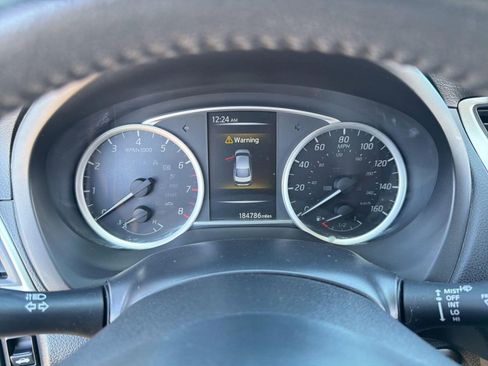 Used 2017 Nissan Sentra SV image 18