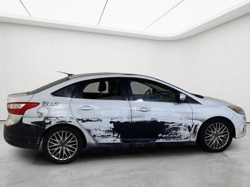 Used 2012 Ford Focus SEL FWD image 18