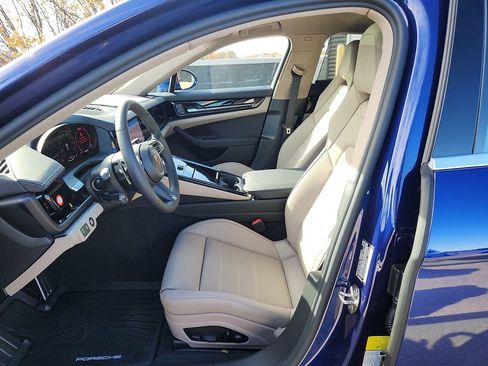 New 2026 Porsche Panamera 4 image 5