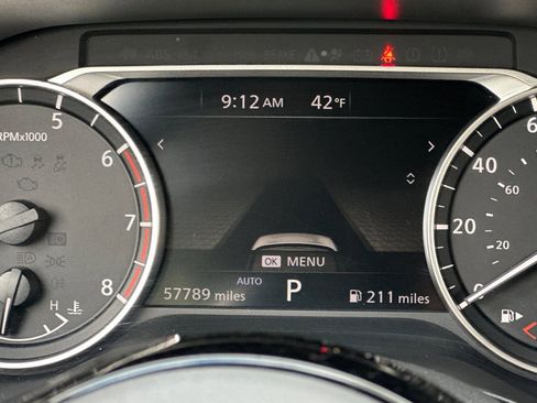 Used 2023 Nissan Rogue SV image 39