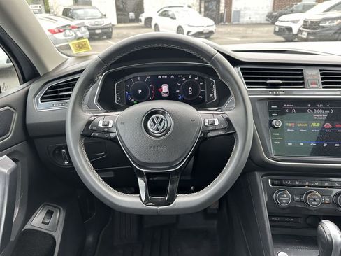 Used 2021 Volkswagen Tiguan SEL AWD/4WD image 13