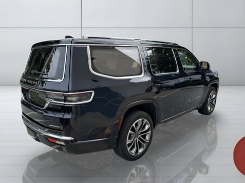 Used 2024 Jeep Grand Wagoneer Series III AWD/4WD image 9