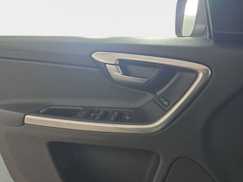 Used 2013 Volvo XC60 T6 AWD/4WD image 30