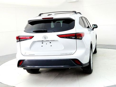 Used 2023 Toyota Highlander Limited image 5