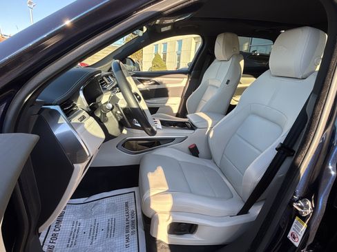 Certified 2025 Jaguar F-PACE R-Dynamic S image 14