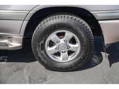 Used 2001 Toyota Land Cruiser AWD/4WD image 10