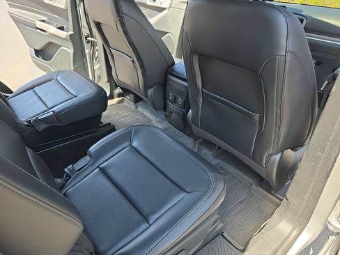 Used 2024 Ford Explorer XLT w/ Equipment Group 202A AWD/4WD image 12
