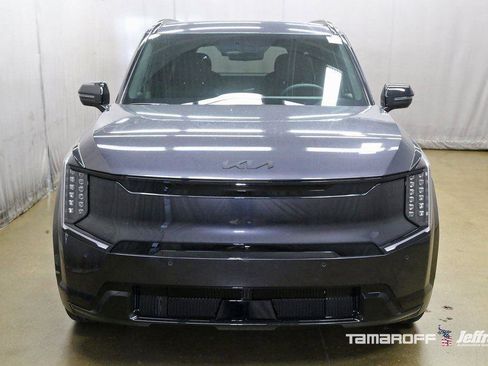 New 2026 Kia EV9 Land w/ Nightfall Edition Package image 17