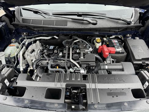 Used 2025 Nissan Kicks SV image 13