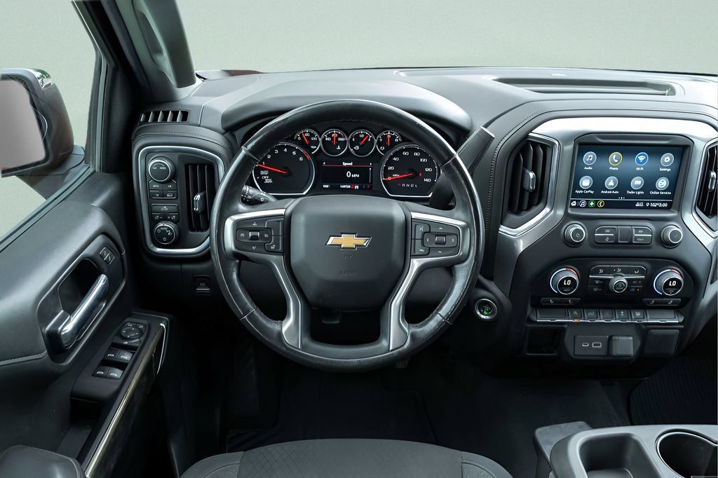 Used 2022 Chevrolet Silverado 1500 LT AWD/4WD image 17