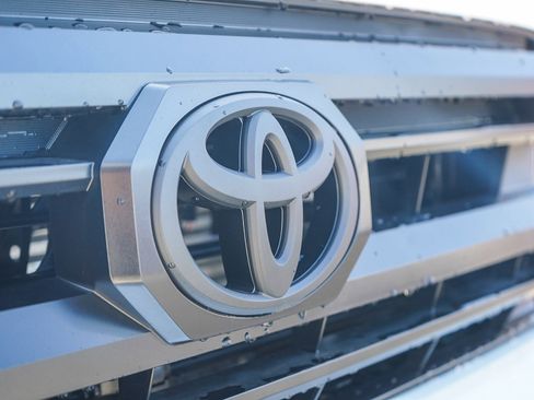 New 2025 Toyota Tacoma SR image 11