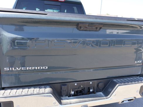 Used 2025 Chevrolet Silverado 1500 LTZ w/ LTZ Convenience Package II image 19